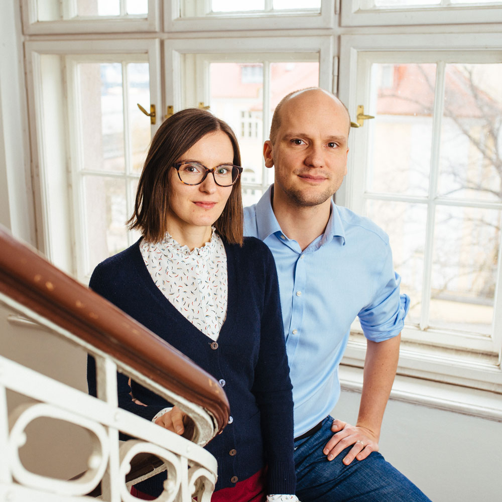 Manželé Eva a Jan Hlavsovi, kteří v České republice provozují investiční službu Fondee.