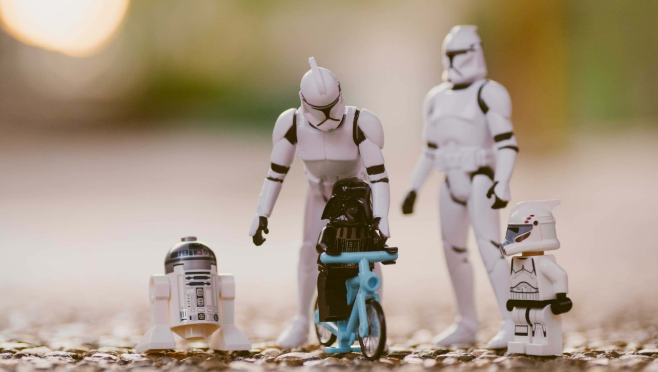 Como educar os filhos - Realmente existe uma fórmula certa para isso: Darth Vader aprendendo a andar de bicicleta