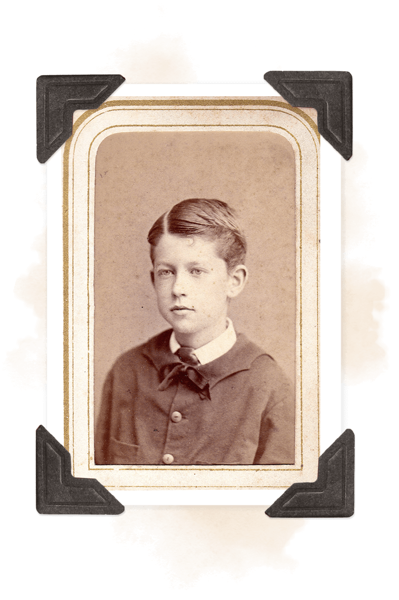 Leander and Stage, Ernesto Trujillo