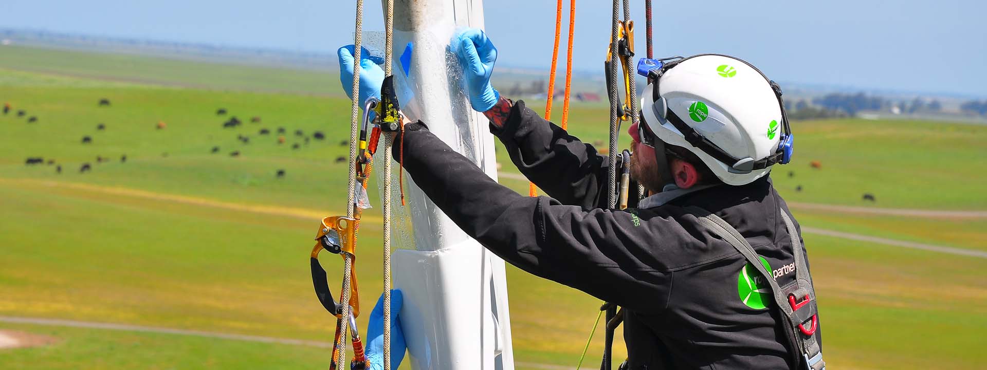 Wind Turbine Blade Repair and Rotor Services Rope Partner