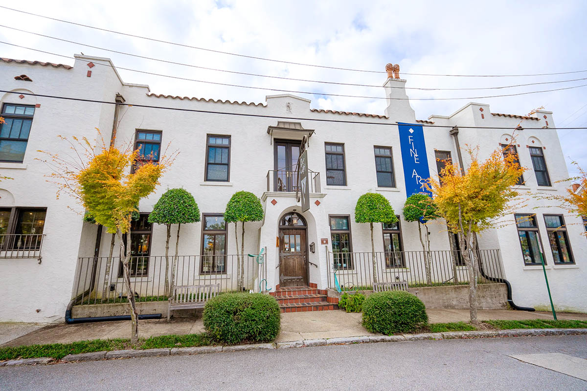 Rembrandt's Coffee House CHA.Guide