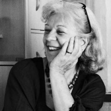 Ceramista Dominique Liabeuf sorrindo
