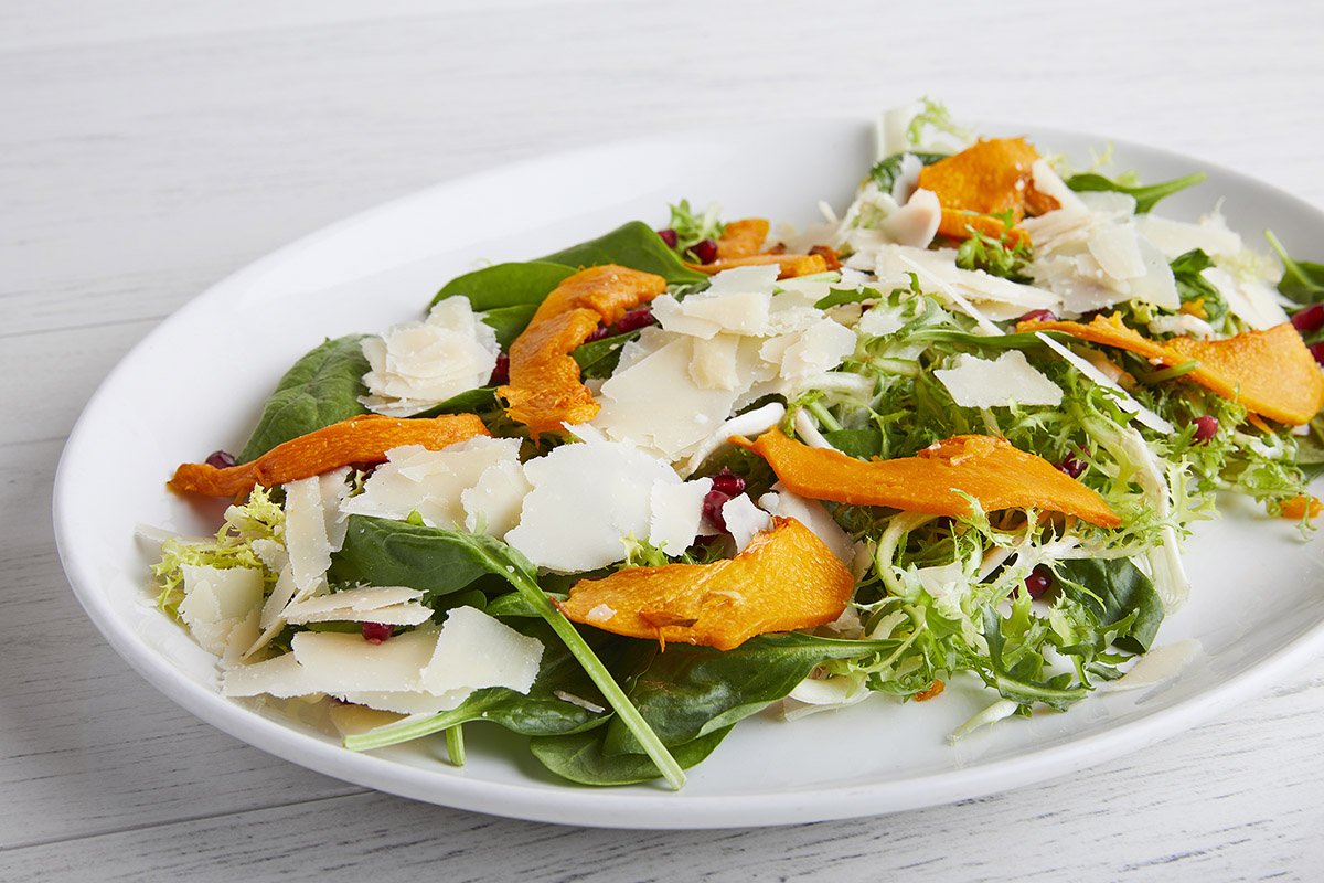 Salad with Provolone del Monaco DOP and Pumpkin