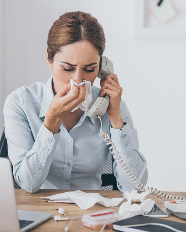 Sinus infection pain runny nose and chronic rhinitis symptoms