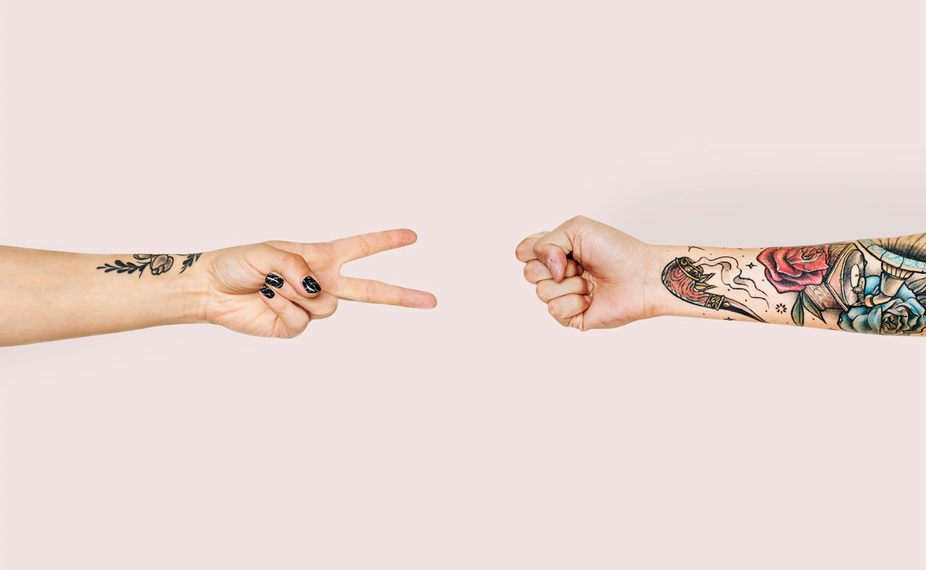 two_arms_rock_paper_scissors