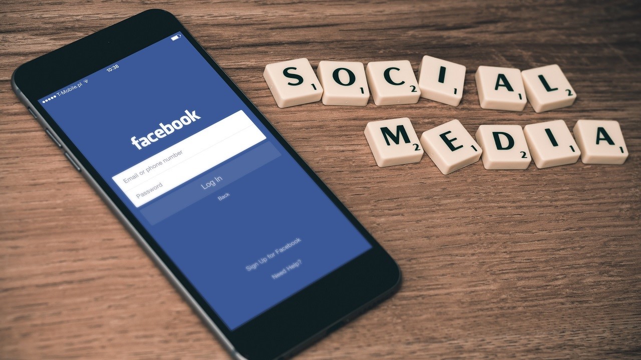 Facebook's News Feed algorithm will demote "engagement bait"