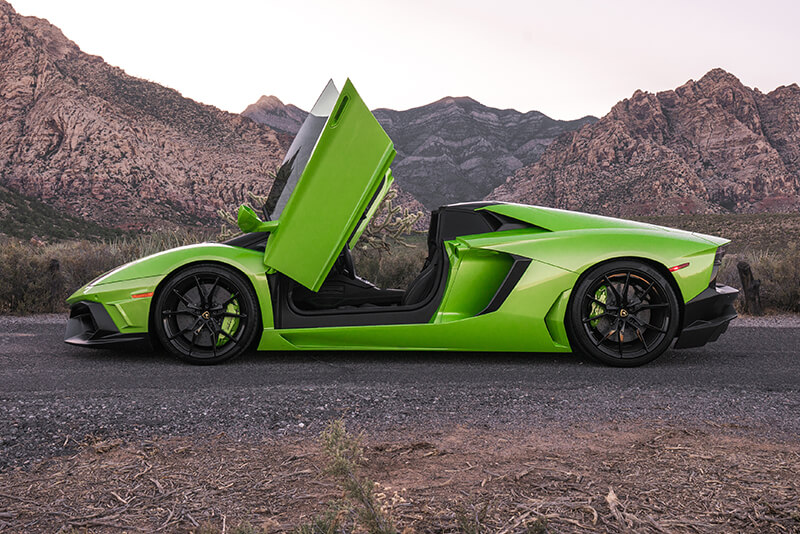 rent a 2017 lamborghini