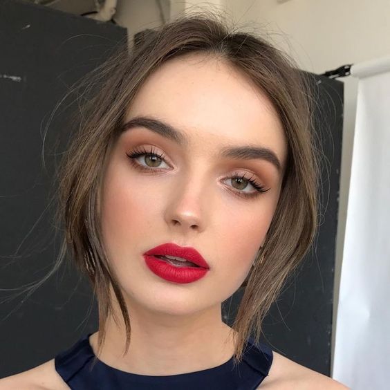 Red lips and blush - Kinks Hair & Beauty