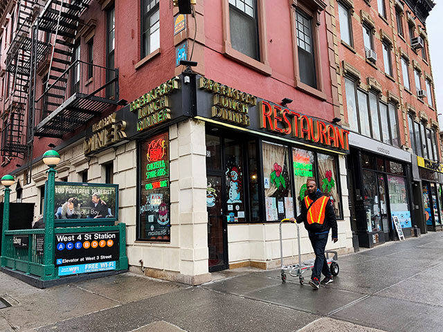 'I Thought It Was Normal': Nearly 25% Of NYC Diner Workers Say Their Bosses Rip Them Off On Wages