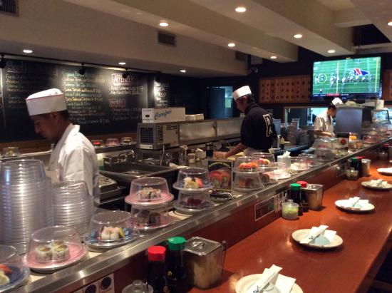 Nyc Anese Restaurant To Pay Waitstaff 1 25m For Wage Violations