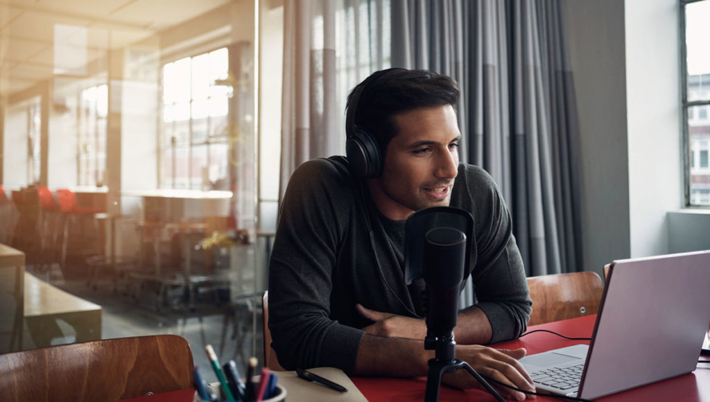 Un podcast es un excelente ejemplo de marketing de contenidos para triunfar en el Internet