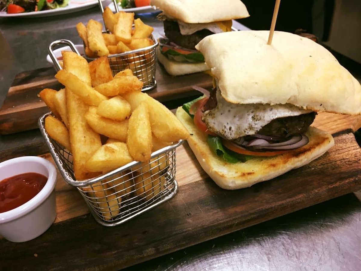 Dundee Bar and Restaurant, Lodge of Dundee, NT