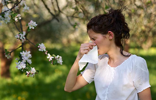 7 Ways to Nip Seasonal Allergies in the Bud This Spring