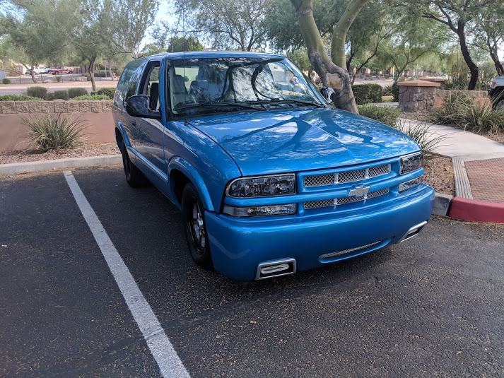 blue 2001 blazer front view