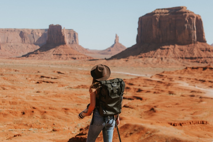awesome travel packing list for digital nomads 2018 remote year work trip packing list