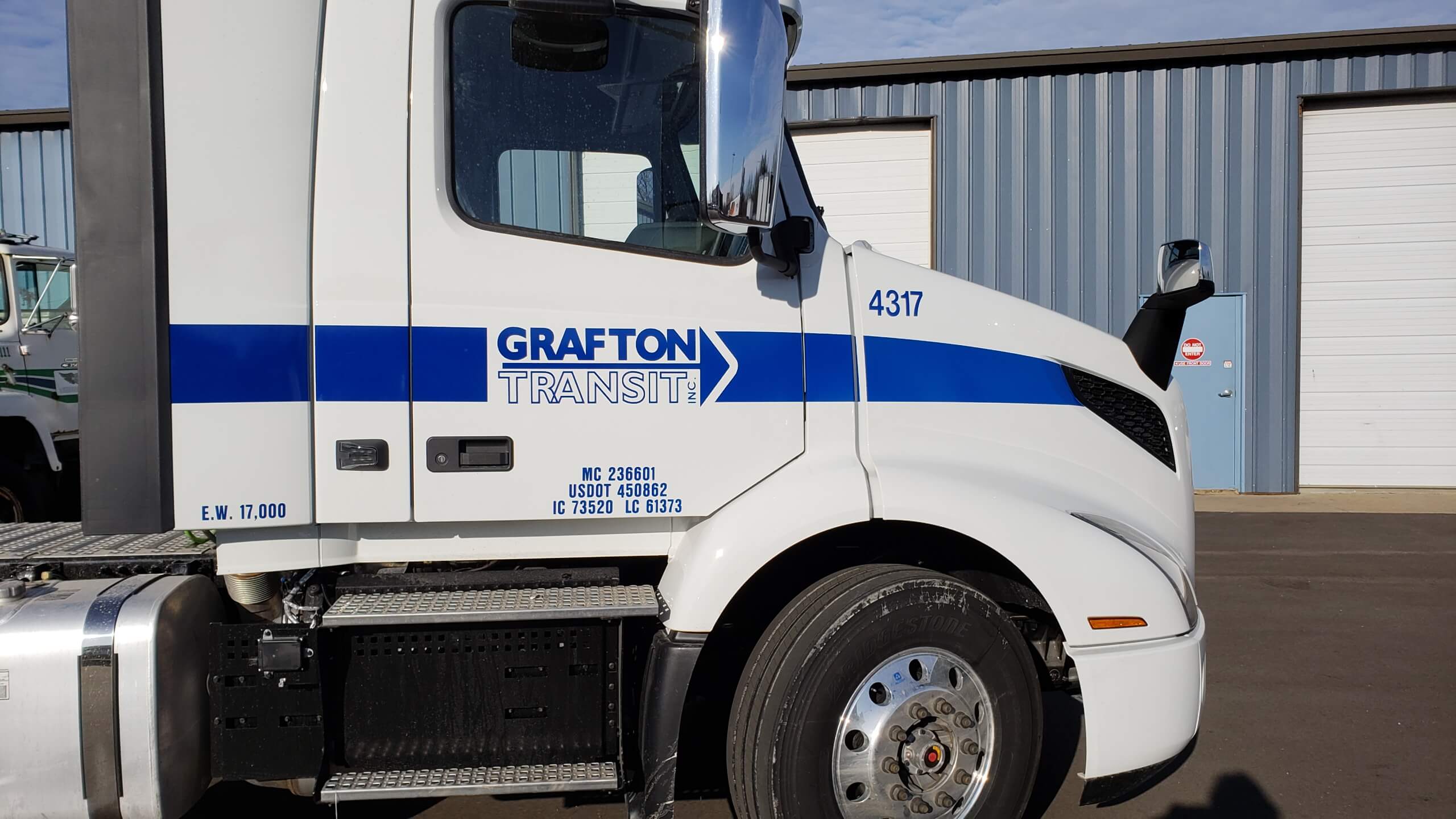 Truck Lettering Signs & Lines By Stretch