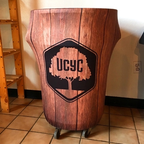 trash can with cover