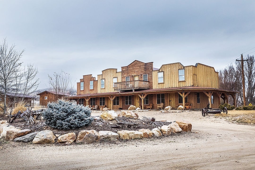 Almo Inn Western Hotel Rooms & Cabins Almo, Idaho