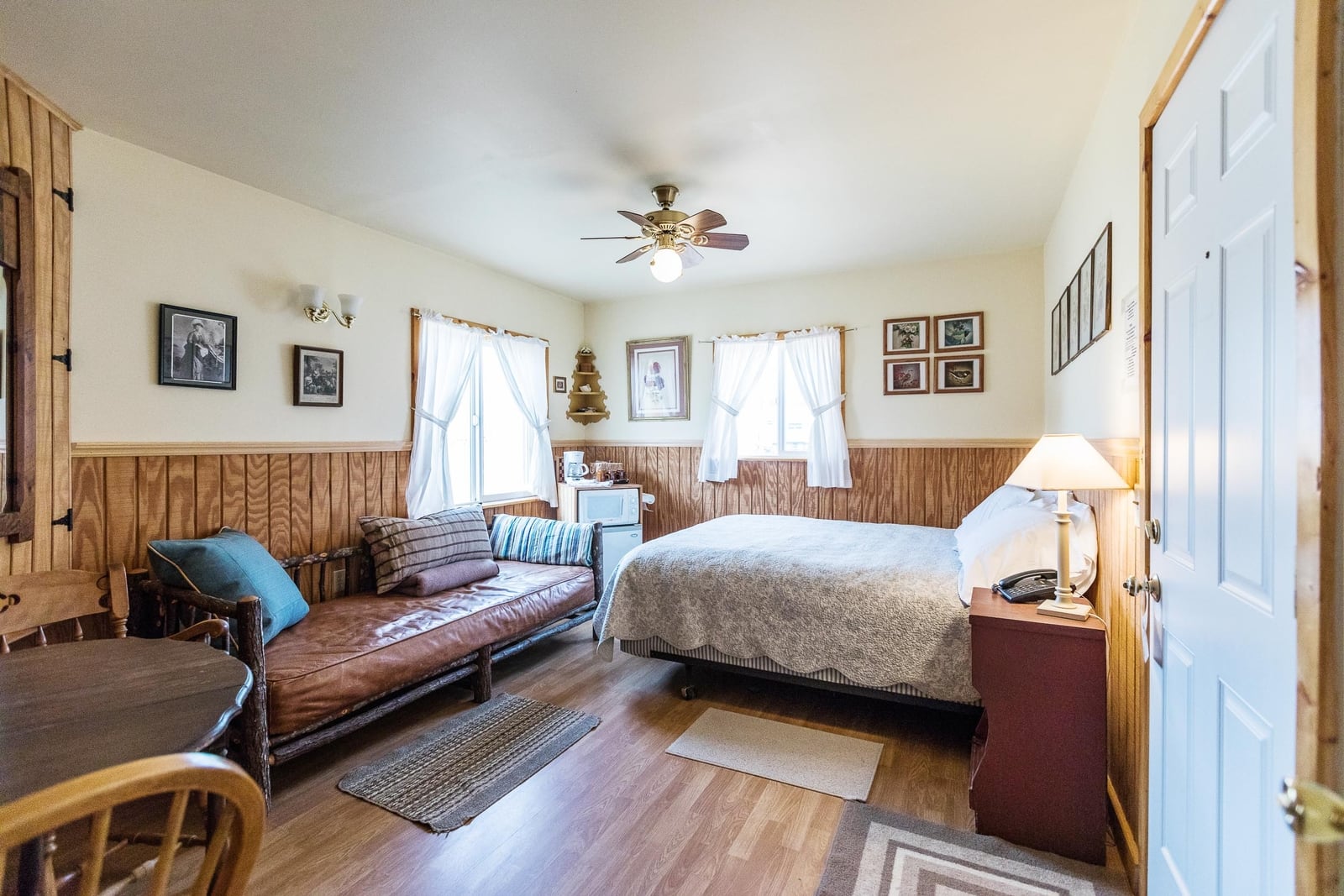 Available Rooms at the Almo Inn Almo, Idaho