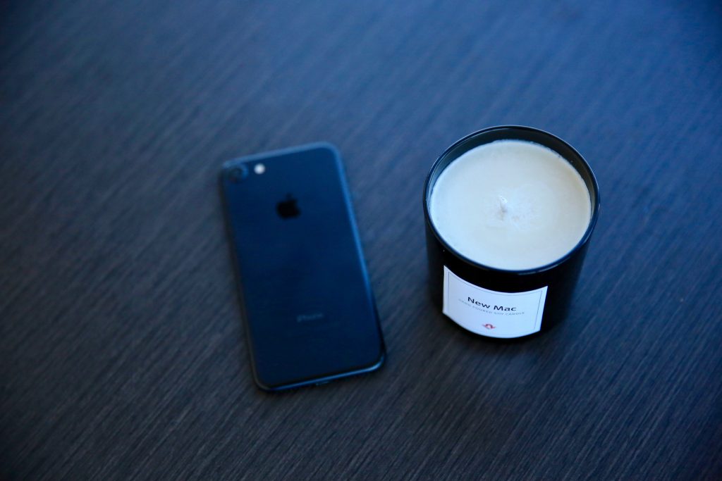 Mac candle with iPhone