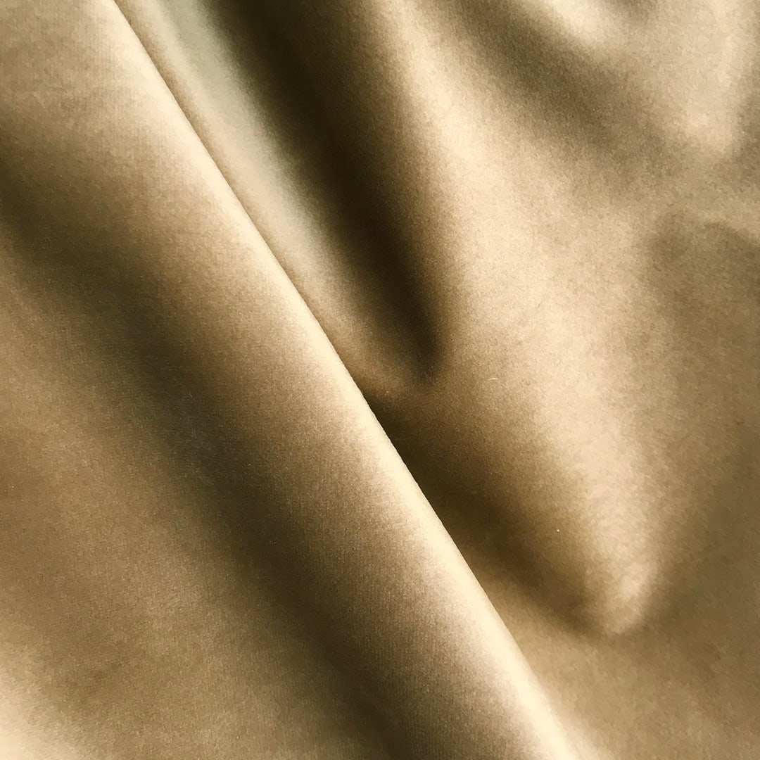 Ivory & Champagne Linens Toronto Linens, Chiavari Chairs & Furniture