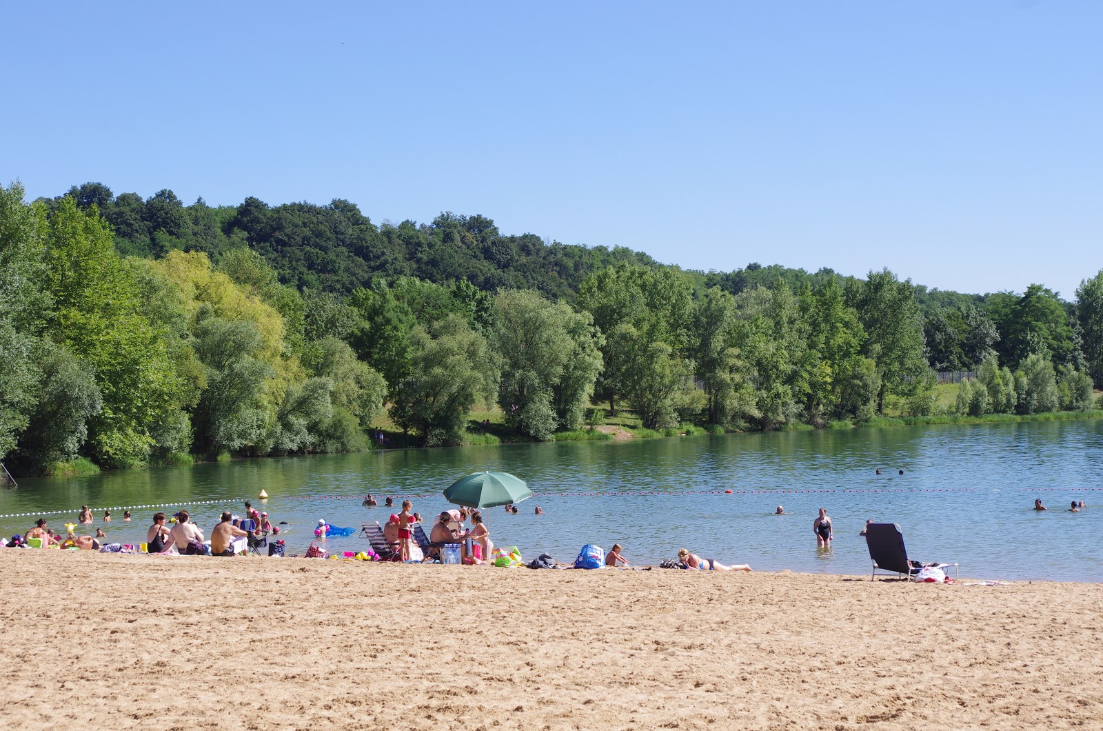 Camping Dans La Creuse Pres D Un Lac