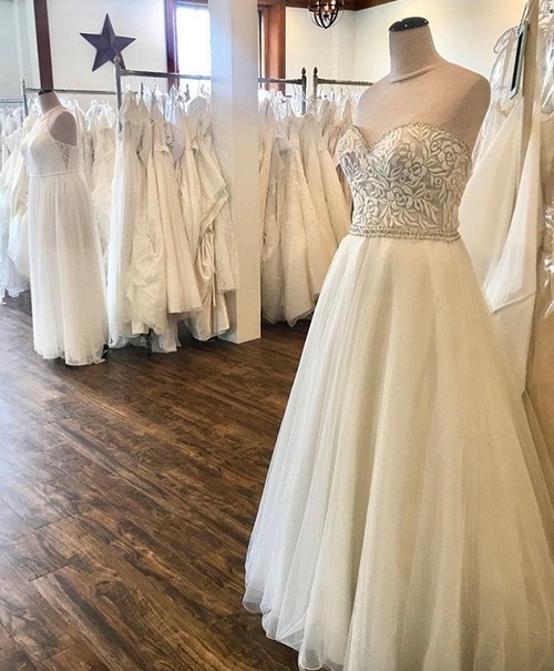 BAA Outlet Wedding Dresses Save up to 80