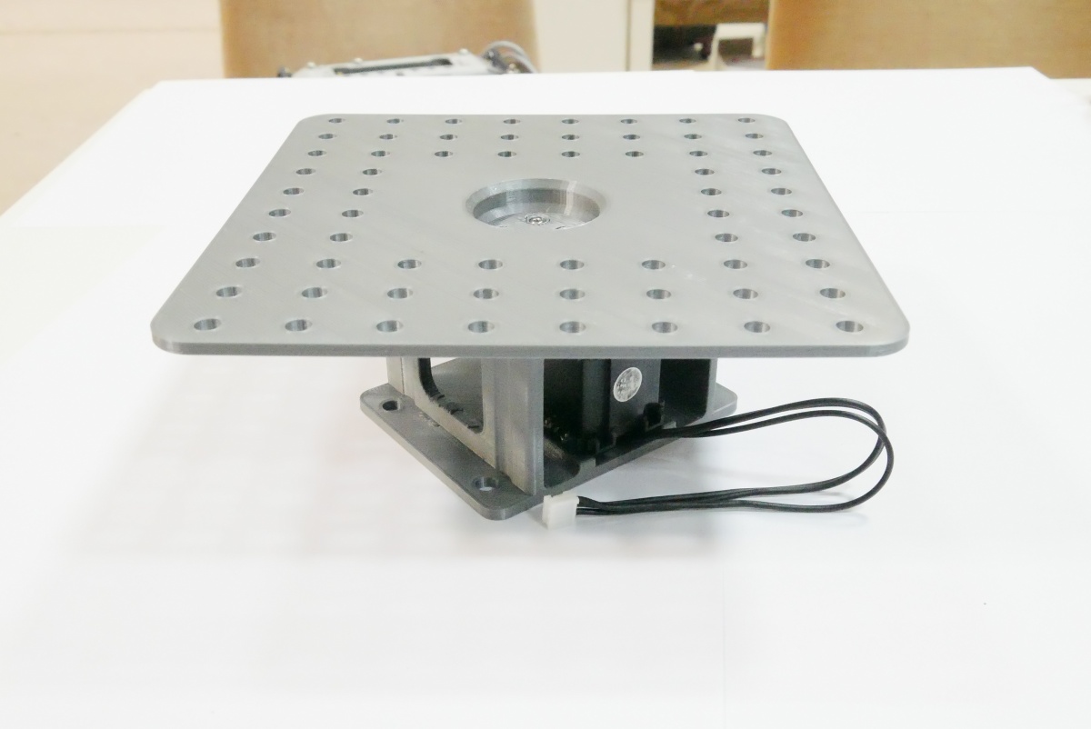 rotating platform servo