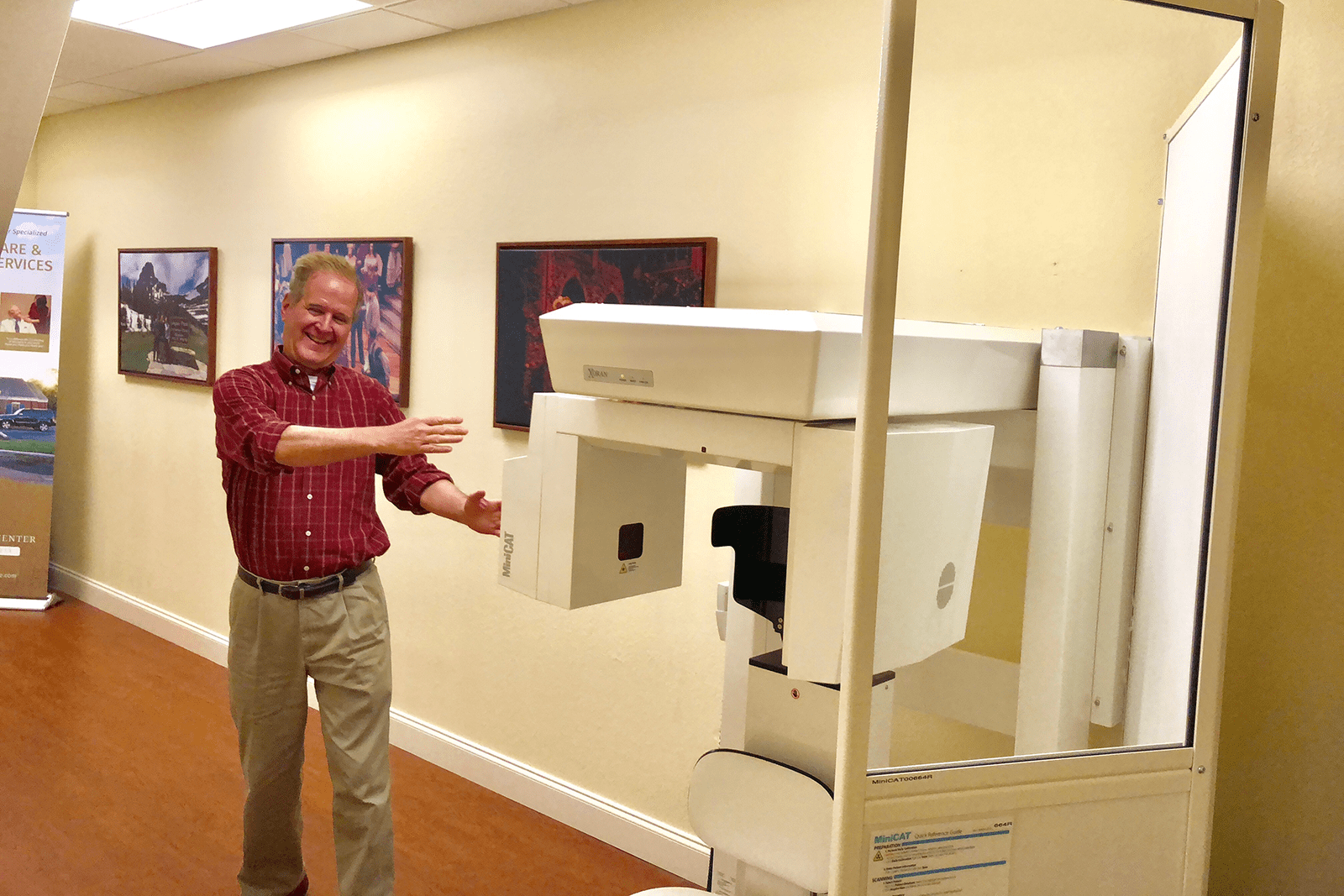 Dr. Michael Riesberg demonstrates his CT Scanner