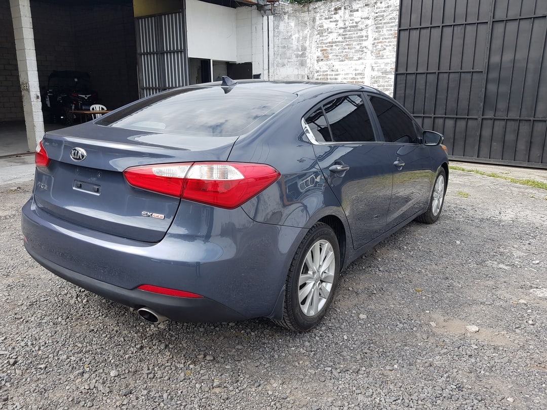 Kia Forte 2015 gris