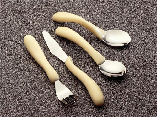 Contoured cutlery set