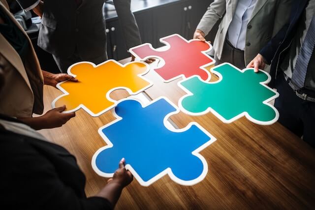 SEO ranking algorithms are complex. Getting your keywords right is successfully navigating and working with these algorithms