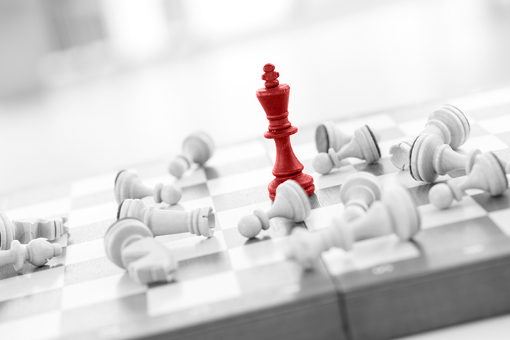 Werbeschaltung Schach Figur die herausstecht