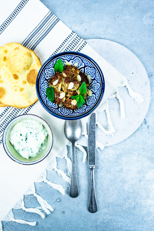 Couscous-Fleischbällchen mit Tsatsiki