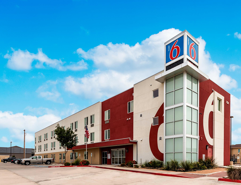 Motel 6 Exterior