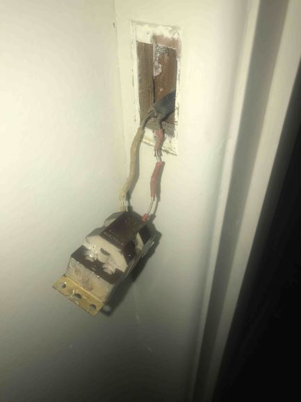 Brittle cable insulation