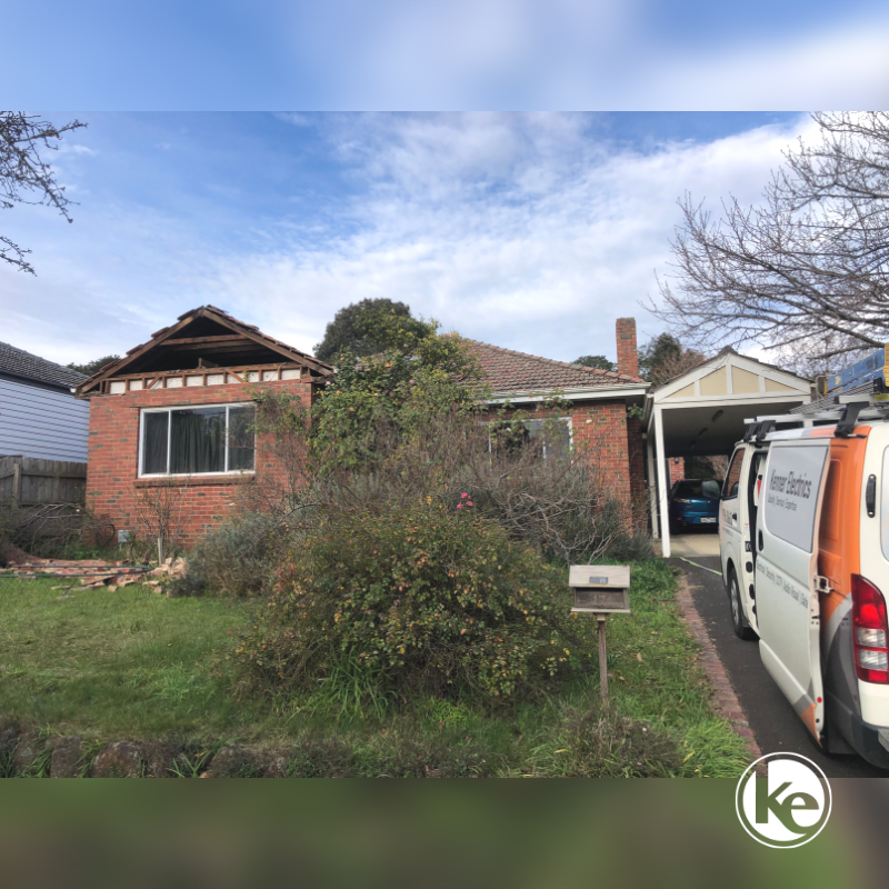 Overhead cabling fell off house causing electrical emergency