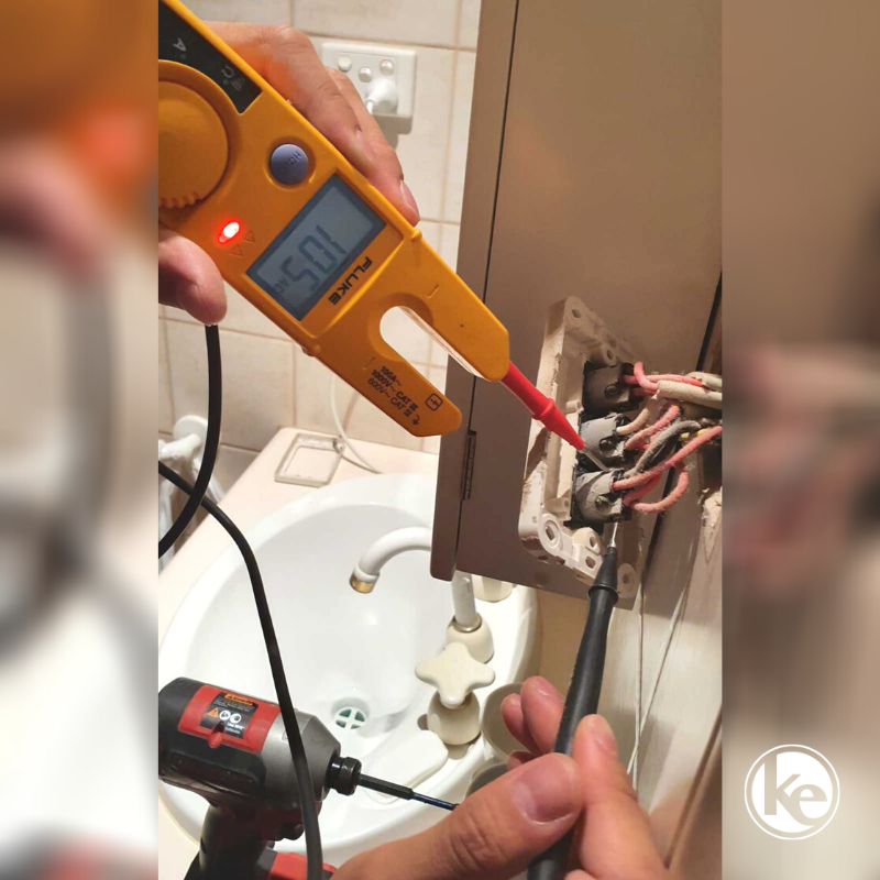 electrical safety testing of a broken power outlet