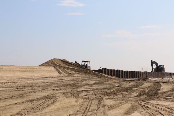 Beach replenishment and sand dune restoration is a mobile and green solution already in action at the Jersey Shore. A study for Delaware in 2001 found that $1 spent on beach replenishment would prevent $4 dollars in loss from retreat.