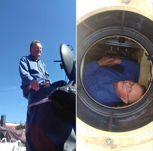 Graham Hawkes getting a tour of CSP's submersible Noctiluca