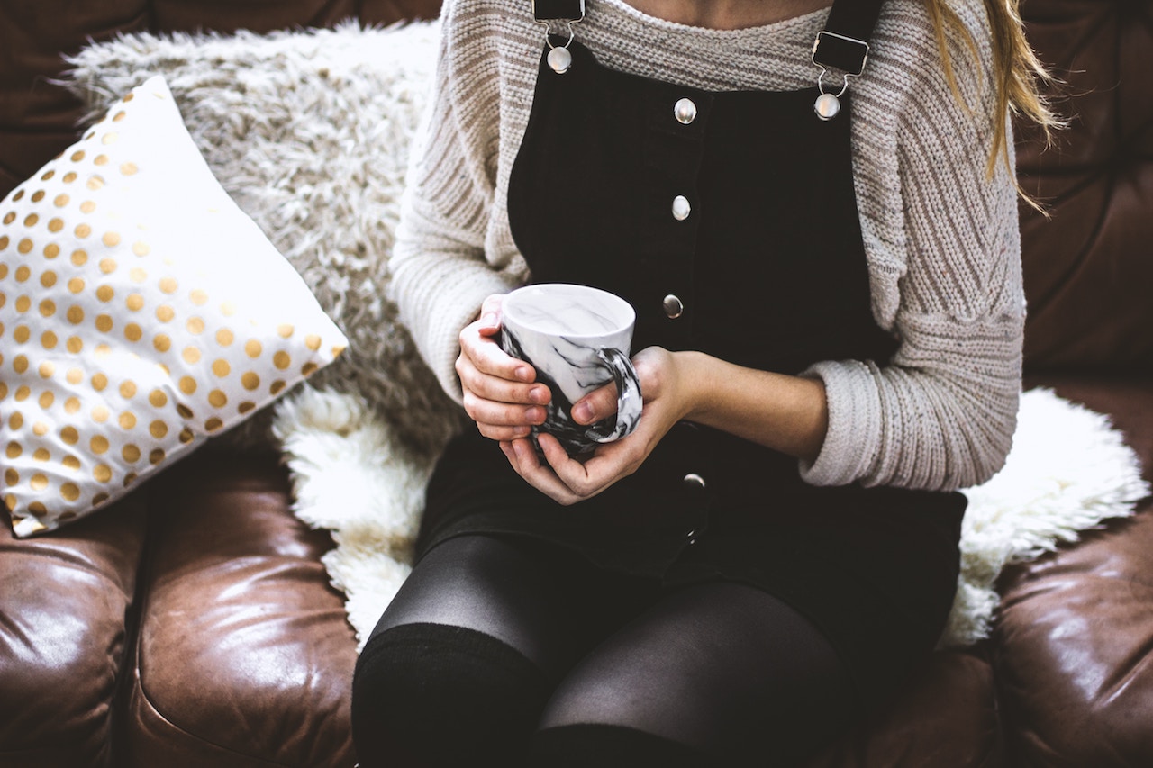 girl sitting on therapist's couch