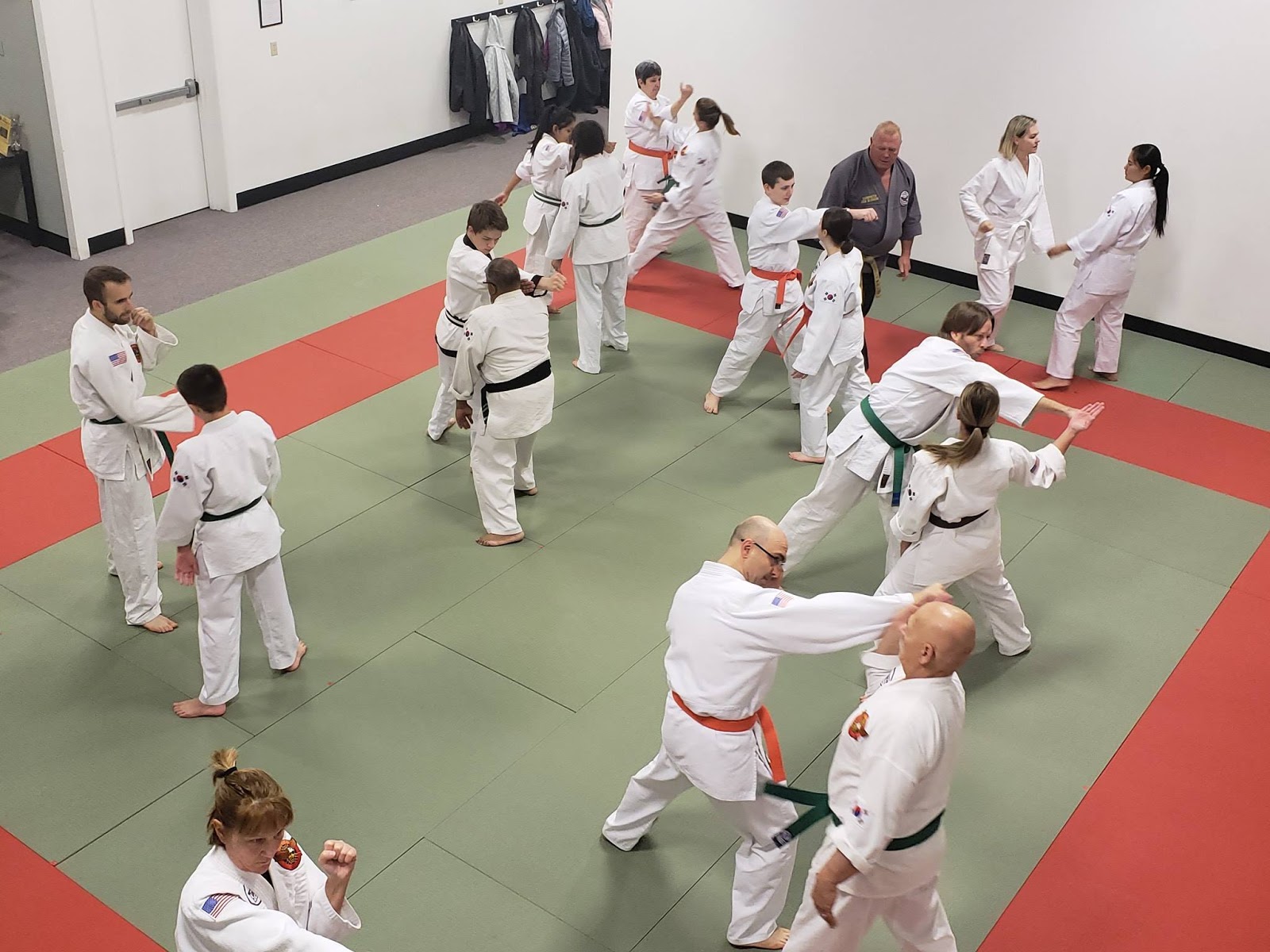 people doing Judo at Judo Hapkido
