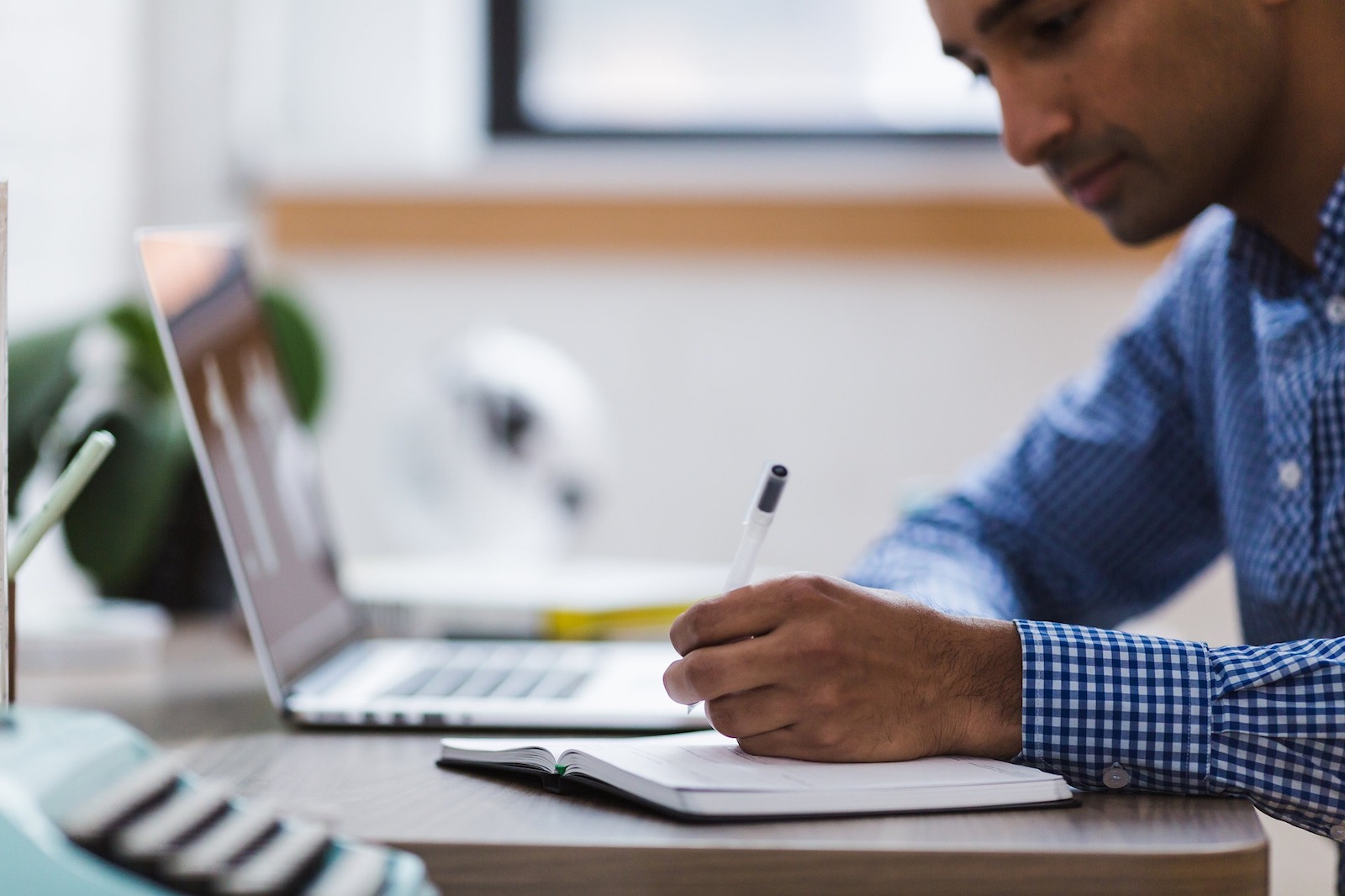 We're looking for a Part Time Sales Executive