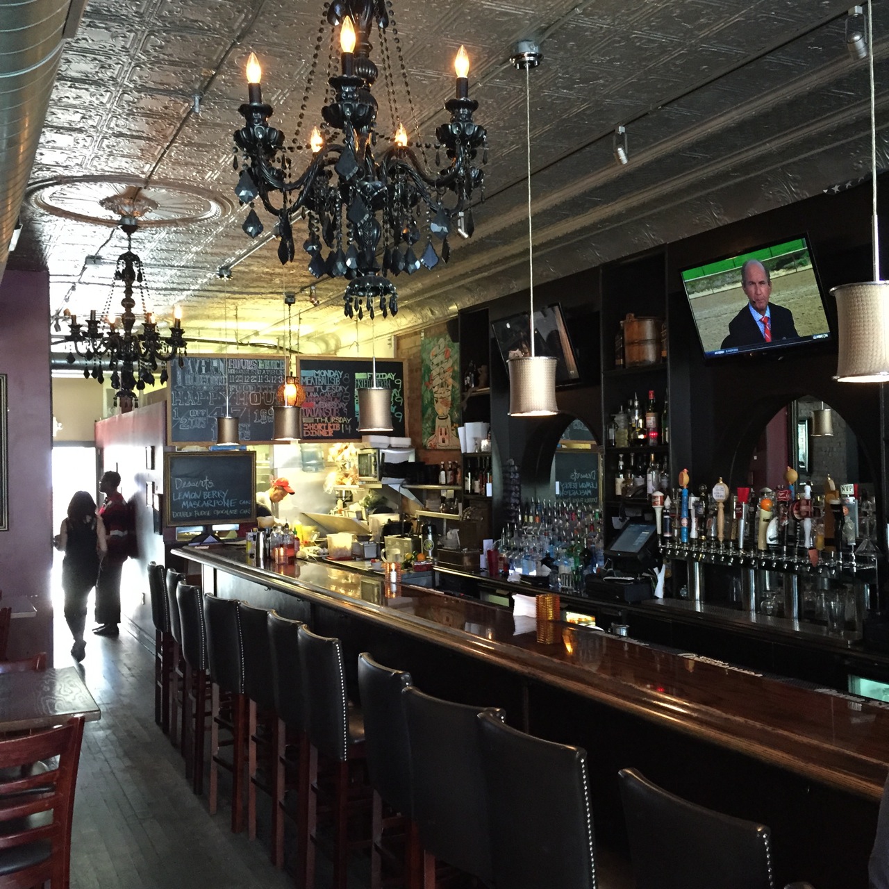 olde town tavern interior