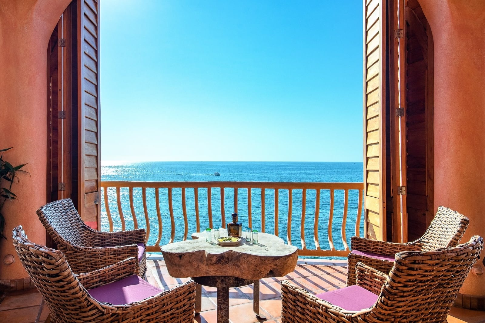 Explore Villa Estrella Mar