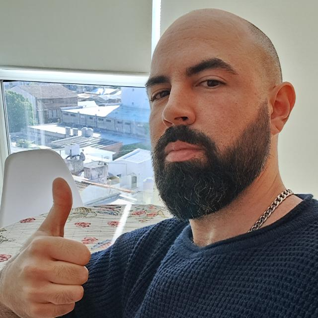 Adrián Benavente