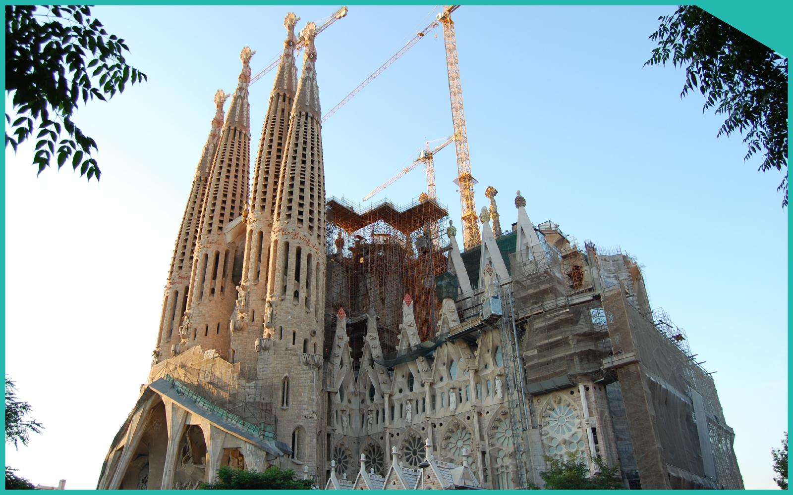 Sagrada 3.png