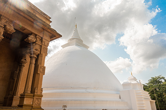 Kelaniya temple