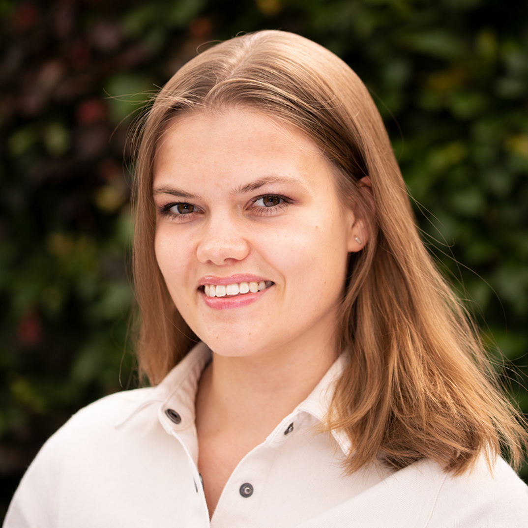 A portrait picture of Lotte van der Jagt