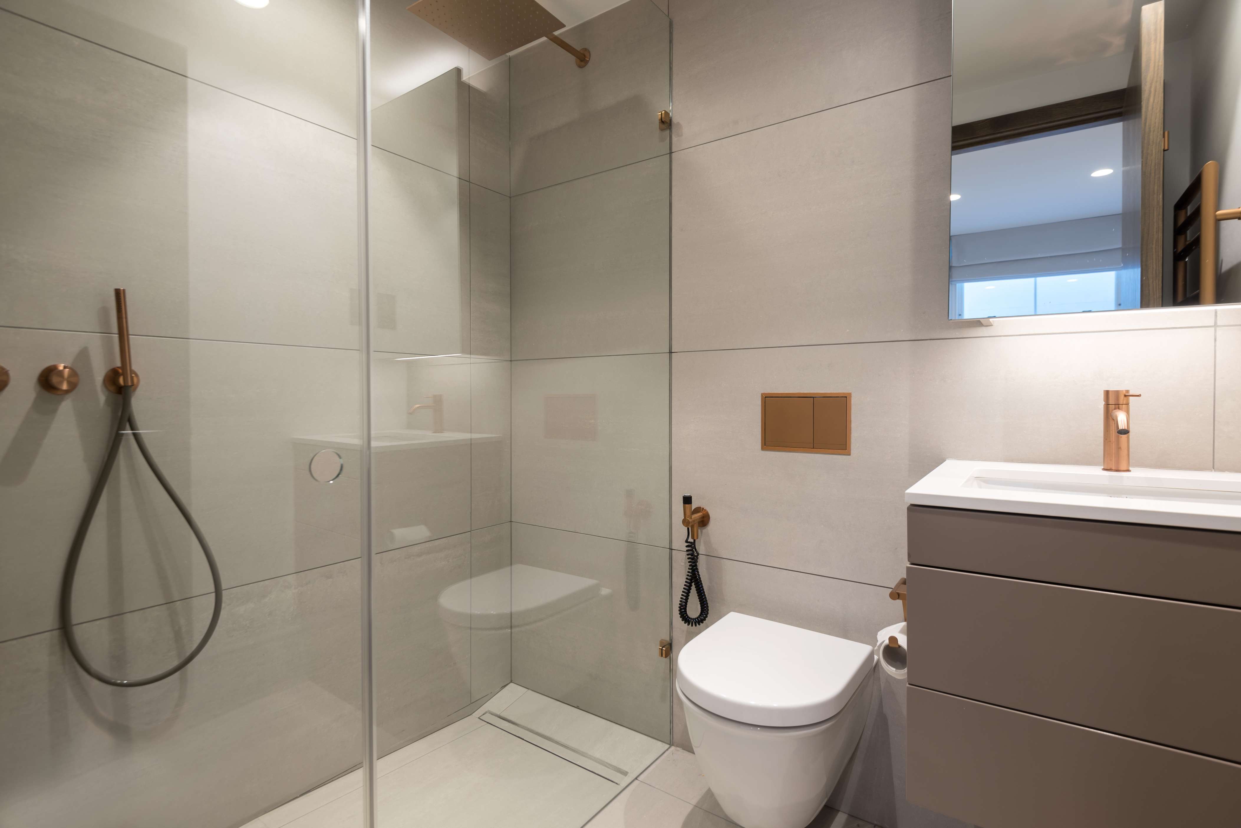 6 Clever Ideas for a Small Bathroom - Landmass London